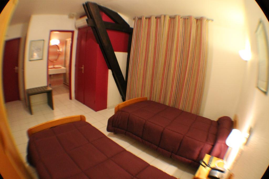 Hotel De La Pomme De Pin Vieux-Boucau-les-Bains Quarto foto