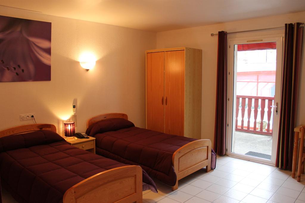 Hotel De La Pomme De Pin Vieux-Boucau-les-Bains Quarto foto